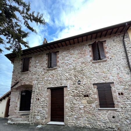 Casa Vacanze Vecchio Frantoio Residenza Leccino سبوليتو المظهر الخارجي الصورة