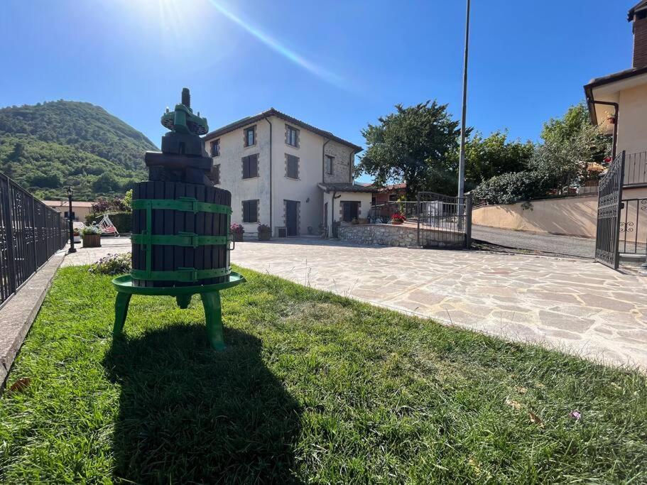 Casa Vacanze Vecchio Frantoio Residenza Leccino سبوليتو المظهر الخارجي الصورة