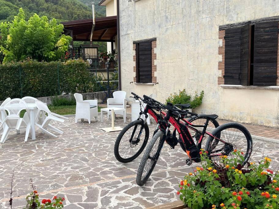 Casa Vacanze Vecchio Frantoio Residenza Leccino سبوليتو المظهر الخارجي الصورة